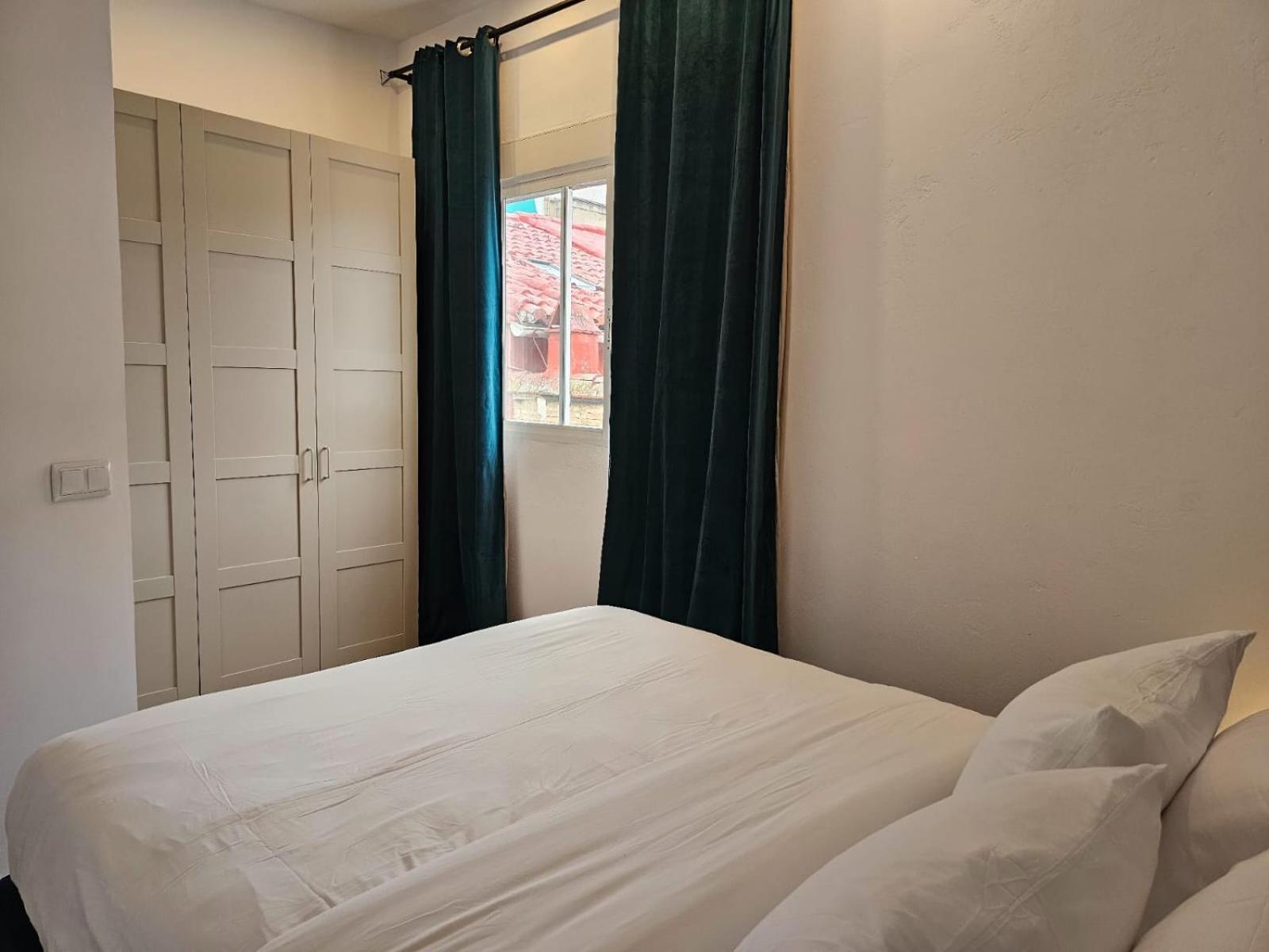 Apartment Luxury New 10 Min Walk To The Valencia