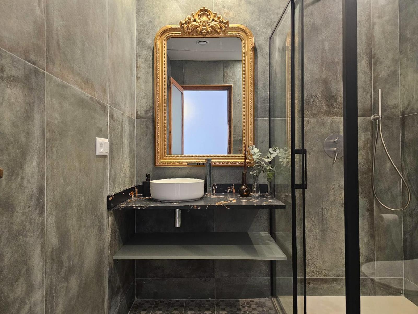Luxury New 10 Min Walk To The * Valencia