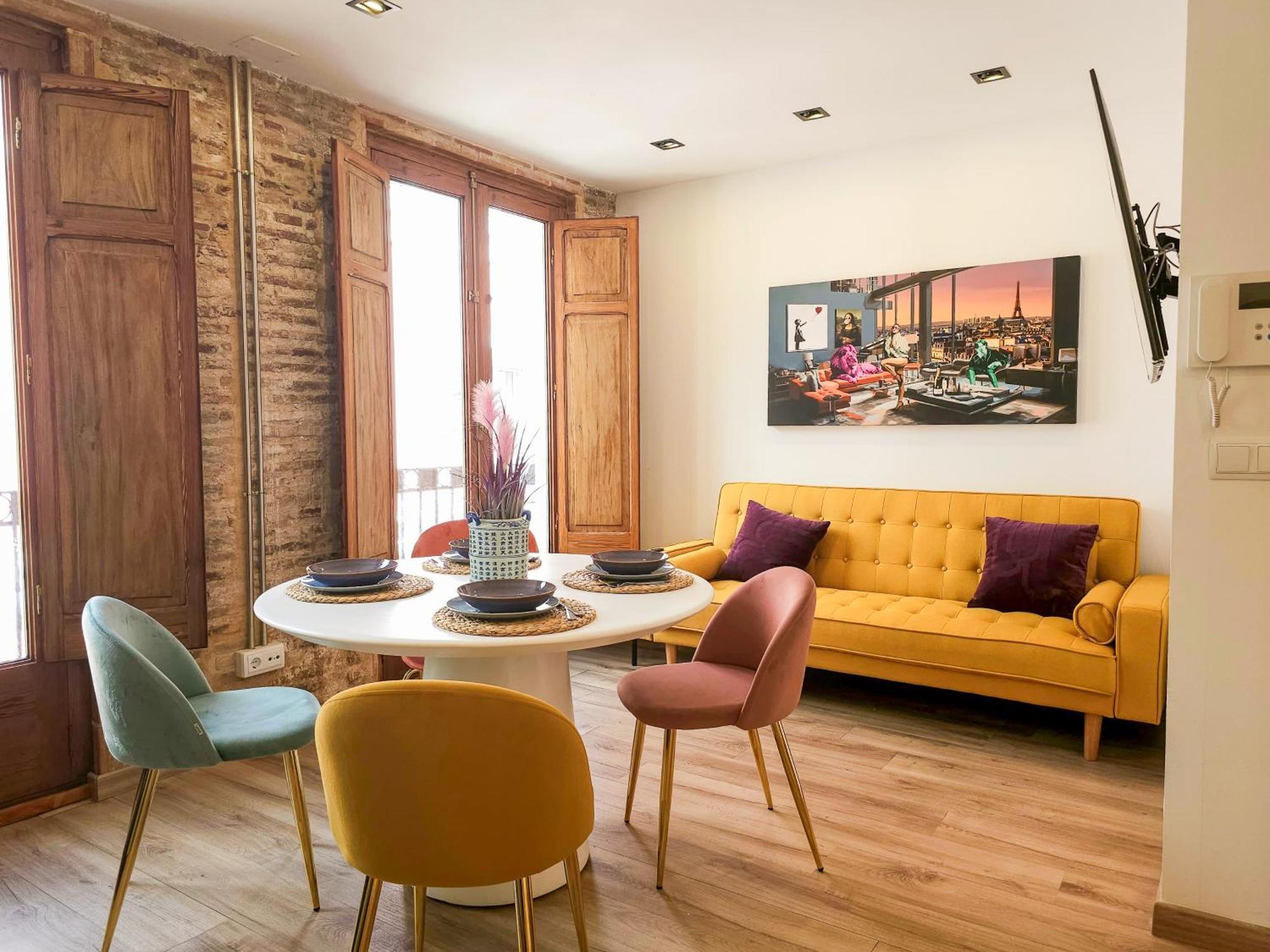 Luxury New 10 Min Walk To The Valencia