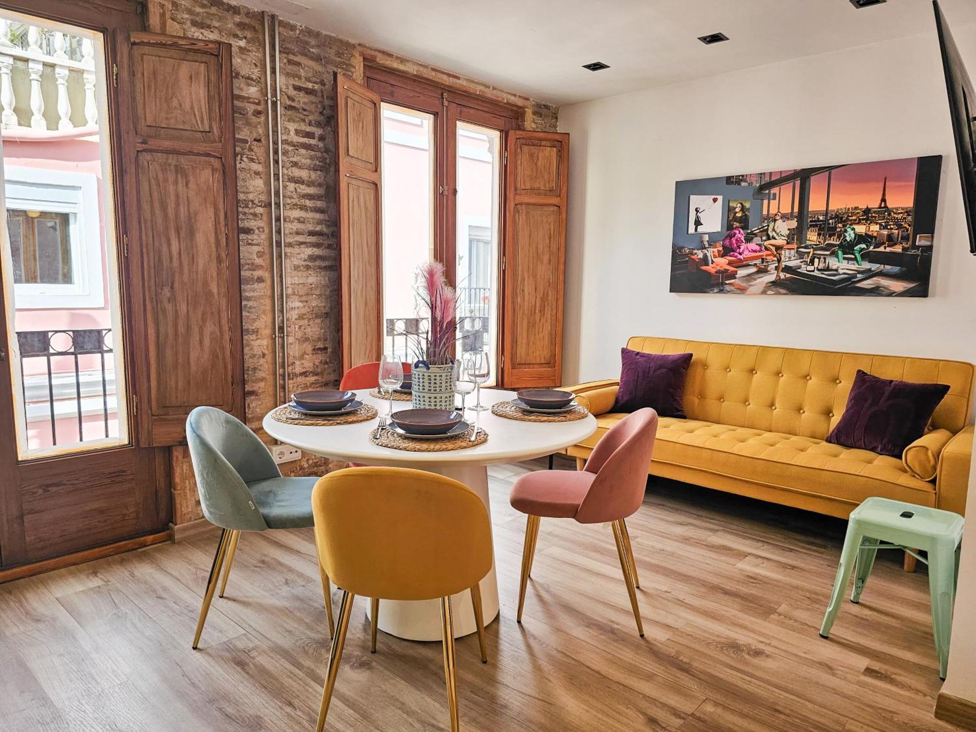 Luxury New 10 Min Walk To The Valencia